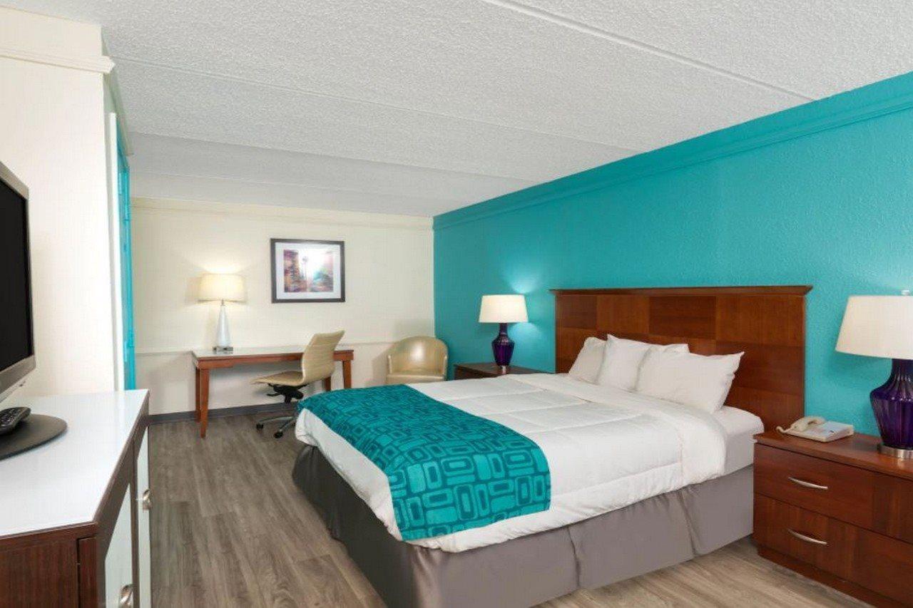 Howard Johnson By Wyndham Atlanta College Park Екстериор снимка