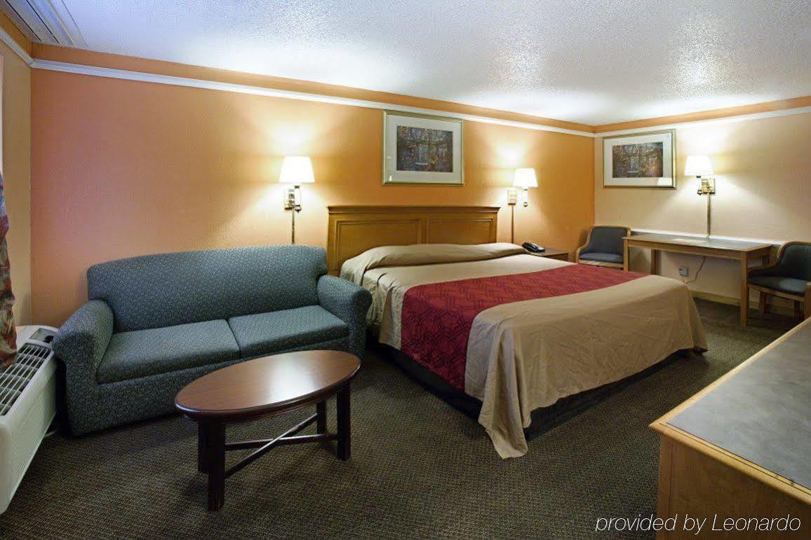Howard Johnson By Wyndham Atlanta College Park Екстериор снимка