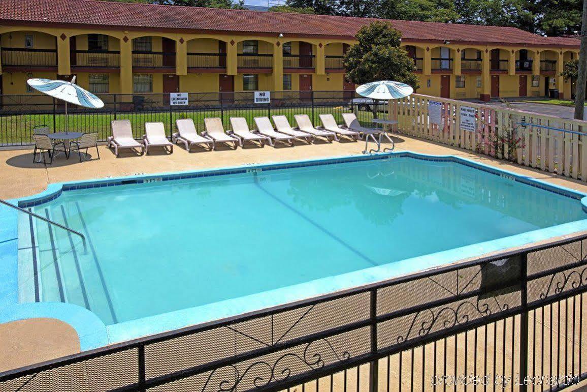 Howard Johnson By Wyndham Atlanta College Park Екстериор снимка
