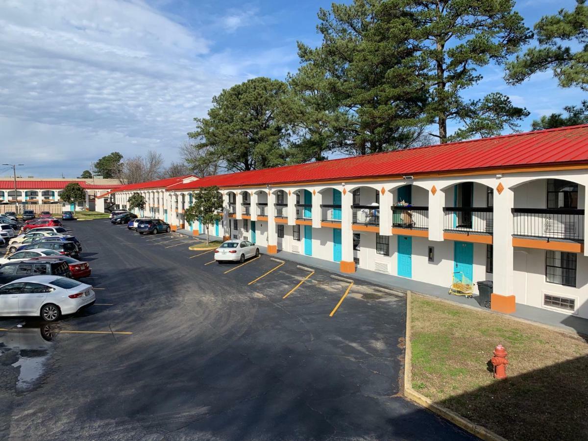 Howard Johnson By Wyndham Atlanta College Park Екстериор снимка