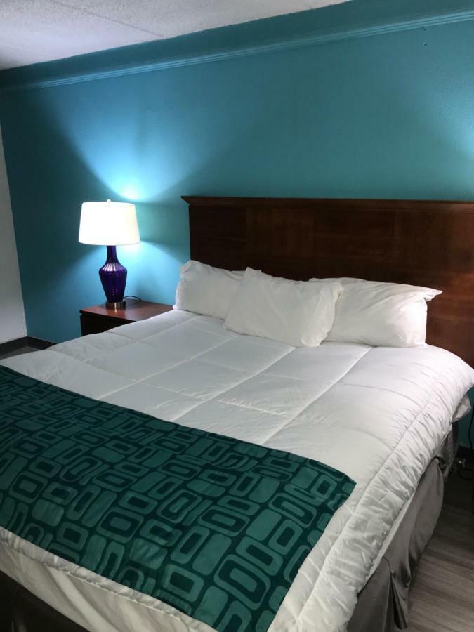Howard Johnson By Wyndham Atlanta College Park Екстериор снимка