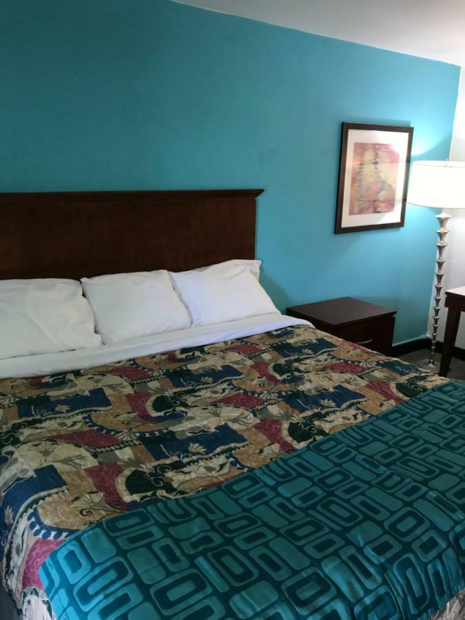 Howard Johnson By Wyndham Atlanta College Park Екстериор снимка